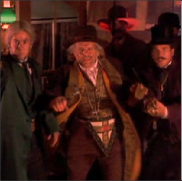 Abraham Van Helsing chegando com seu avental